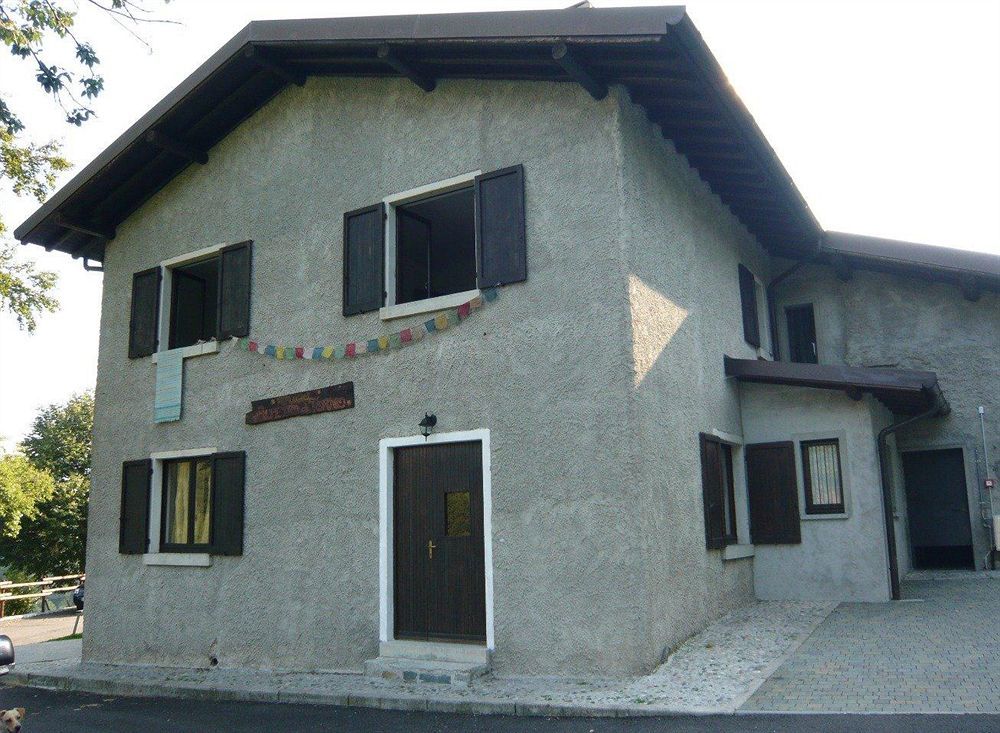 Rifugio Alpetto Di Torno Hostel Sormano Exterior foto
